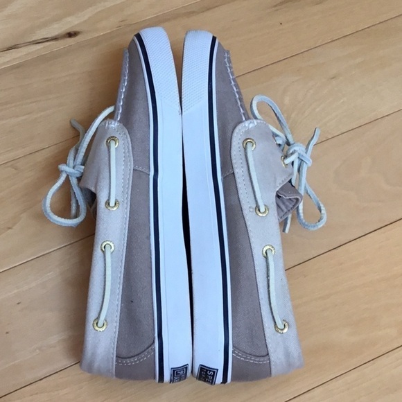 Sperry Top-Sider boat shoes. Khaki and tan. Women’s size 6.5 - Picture 7 of 15